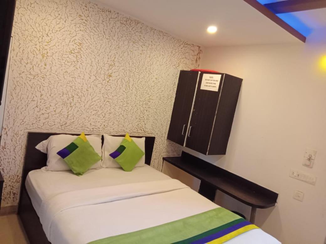 Villa Abs Comforts à Mysore Extérieur photo
